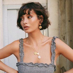 Vintage style gold earrings